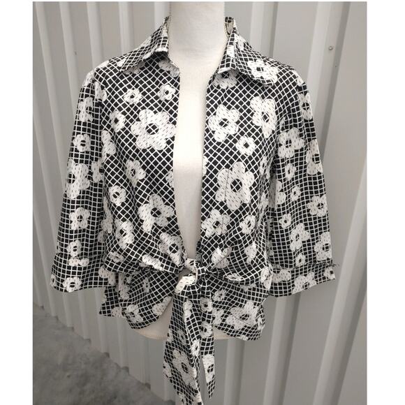 Mishca Top Tie Front Floral Checkered Black White Large - Picture 1 of 4